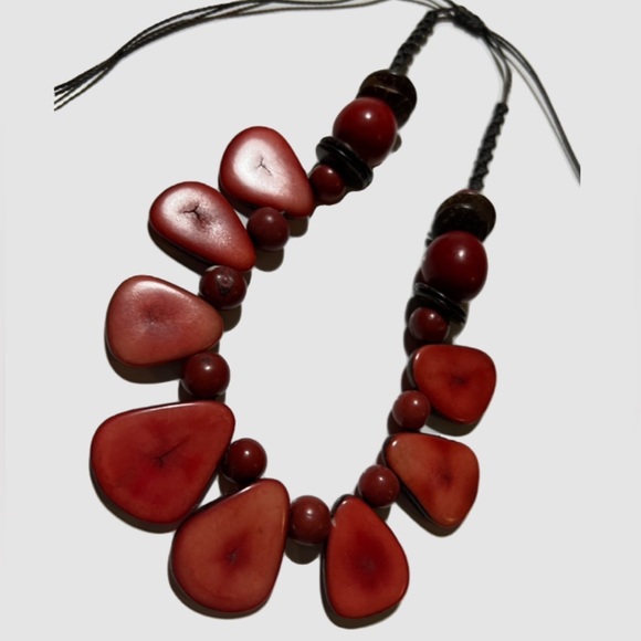 Adjustable Shell Necklace - Picture 2 of 2